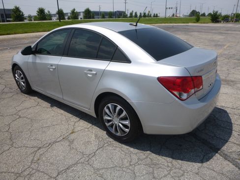 Used 2014 Chevrolet Cruze LS FWD image 8