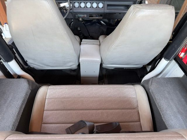 Used 1991 Jeep Wrangler 4WD S image 19