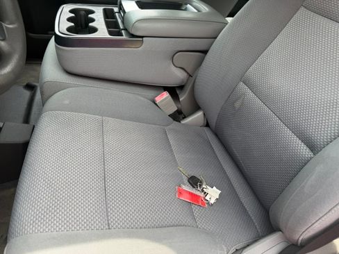 Used 2017 Chevrolet Silverado 2500 4x4 Crew Cab image 18