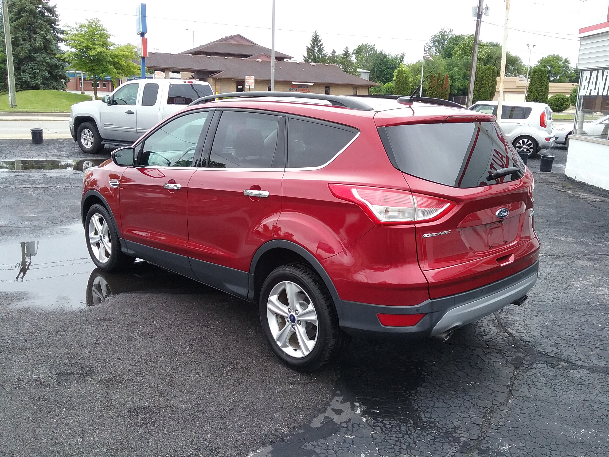 Used 2016 Ford Escape SE FWD image 7