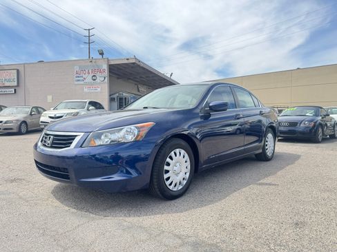Used 2010 Honda Accord LX image 2