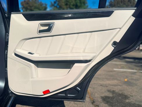 Used 2014 Mercedes-Benz E 250 Sport image 22