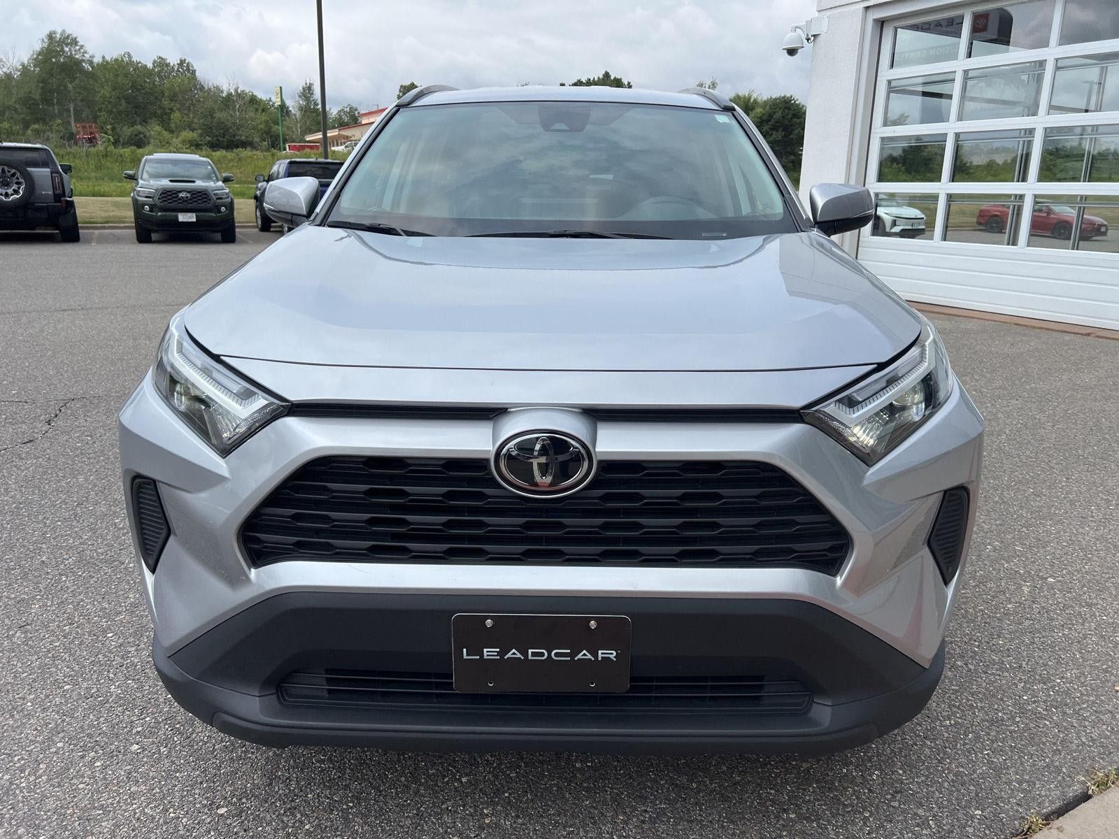 Used 2025 Toyota RAV4 XLE AWD/4WD image 6