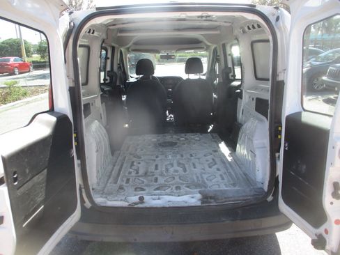 Used 2017 RAM ProMaster City Tradesman image 12