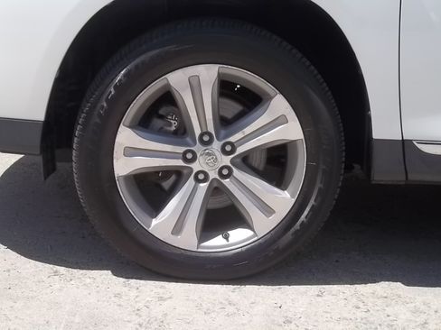 Used 2012 Toyota Highlander 4WD Limited image 13