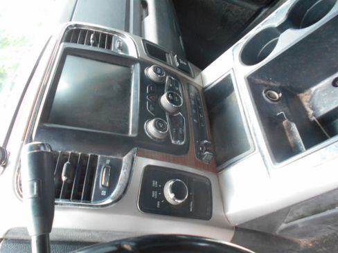 Used 2014 RAM 3500 4x4 Crew Cab Laramie image 7