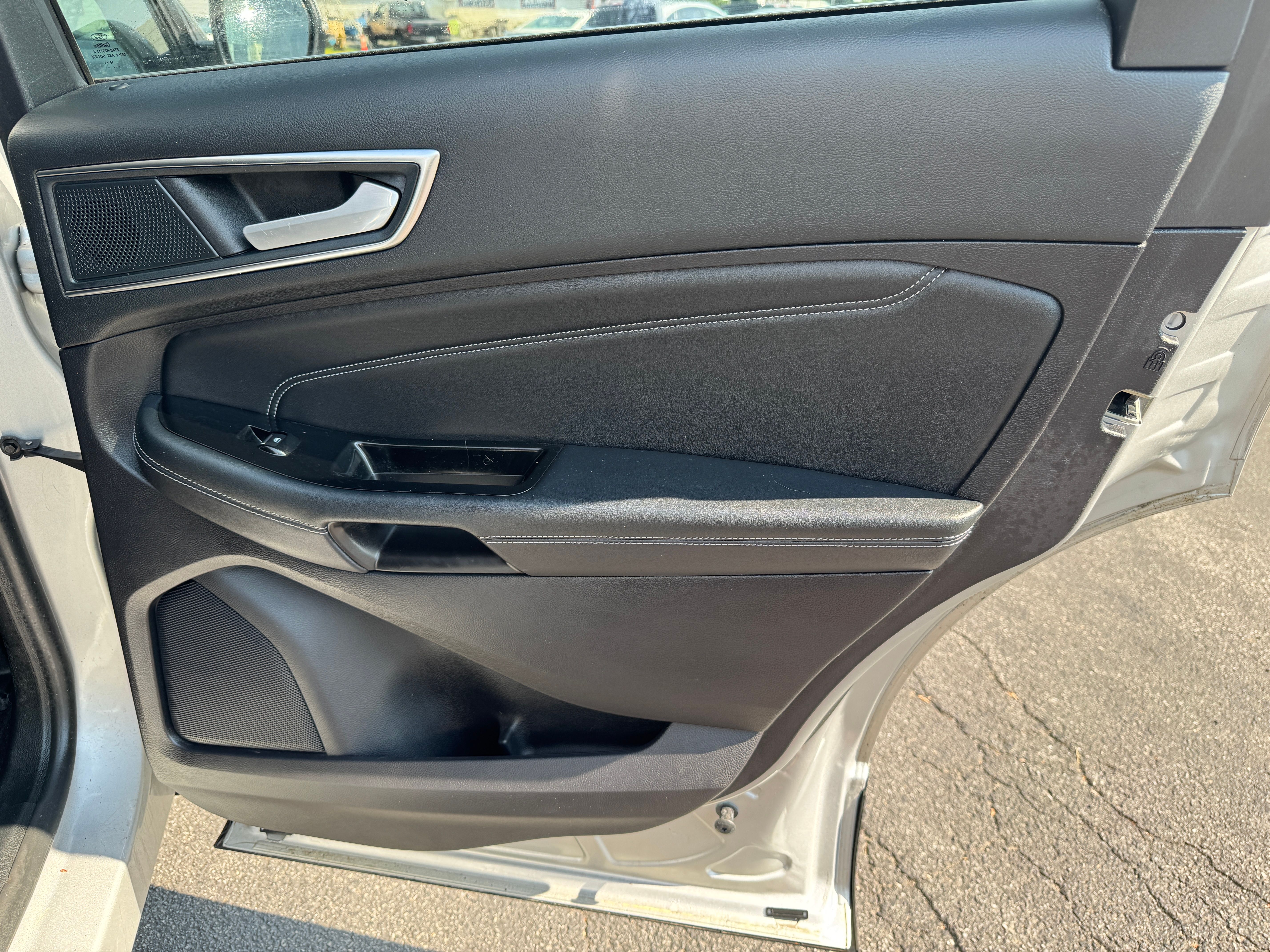 Used 2019 Ford Edge AWD Titanium image 17