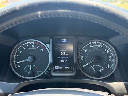 Used 2023 Toyota Tacoma 4x4 TRD Off-Road image 9