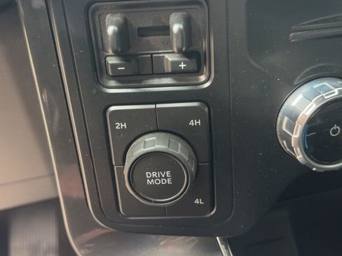 Used 2023 Ford F150 XLT image 9