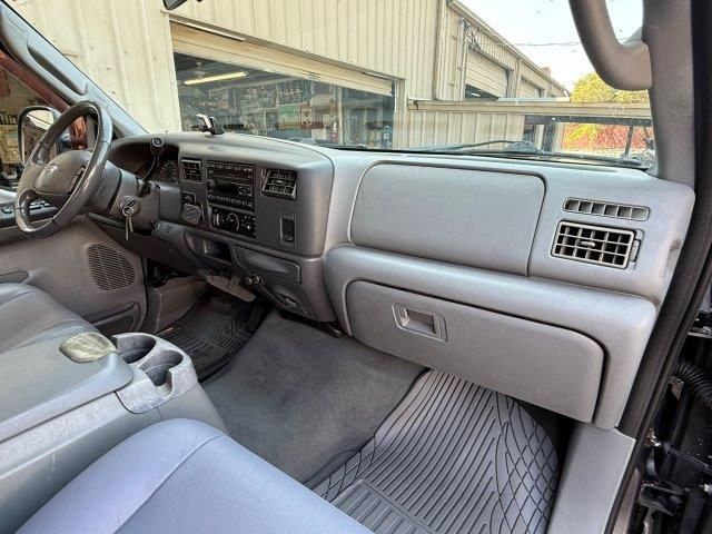 Used 2003 Ford F250 4x4 Crew Cab Lariat w/ FX4 Pkg image 12