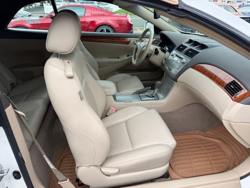 Used 2007 Toyota Solara SLE Convertible FWD image 18