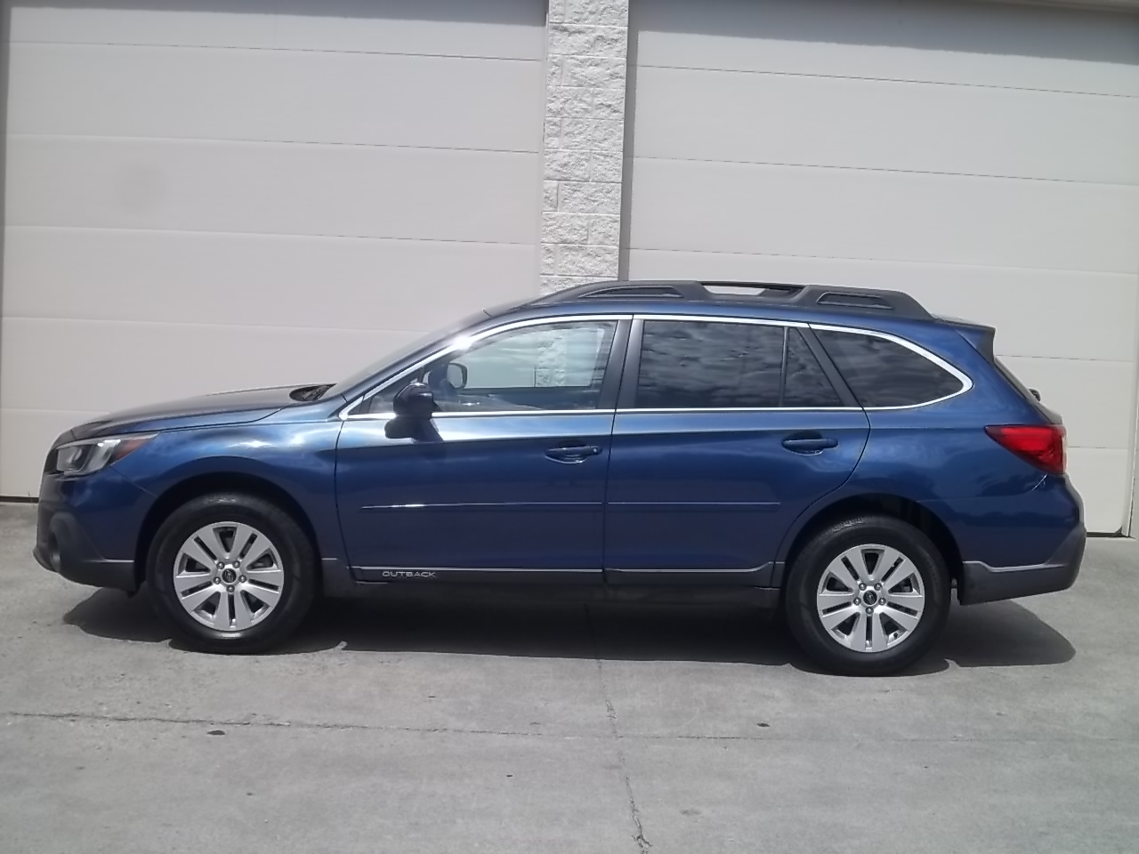 Used 2019 Subaru Outback 2.5i Premium AWD/4WD image 7