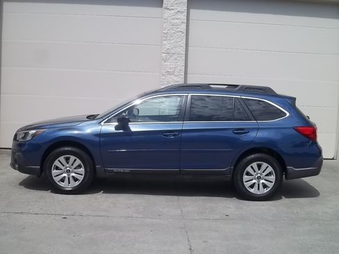 Used 2019 Subaru Outback 2.5i Premium AWD/4WD image 7