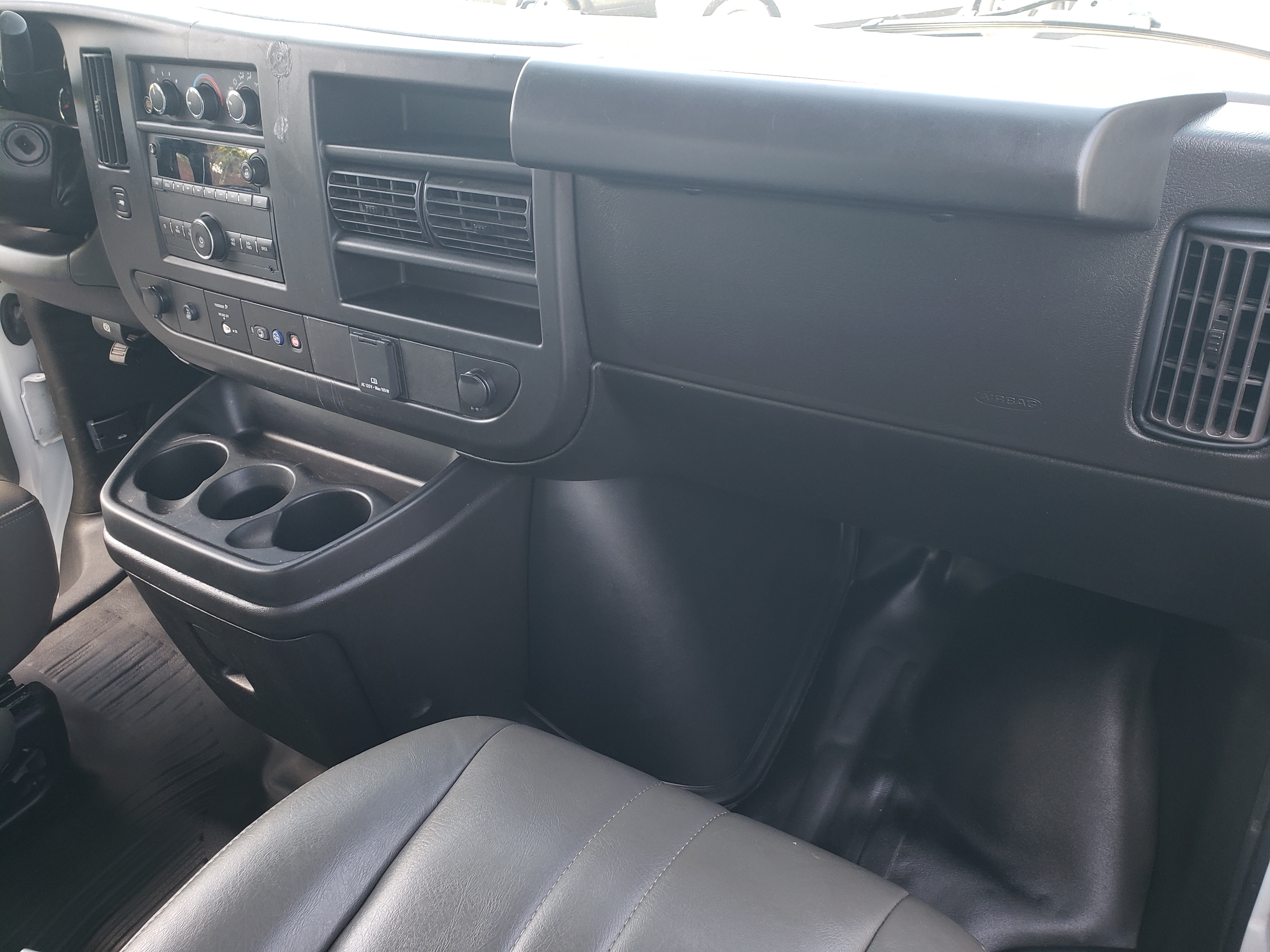 Used 2024 Chevrolet Express 2500 RWD image 13