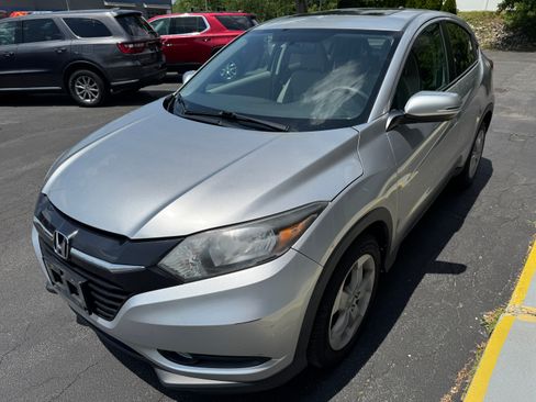Used 2016 Honda HR-V AWD EX image 3