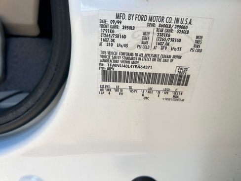 Used 2000 Ford Excursion XLT image 26