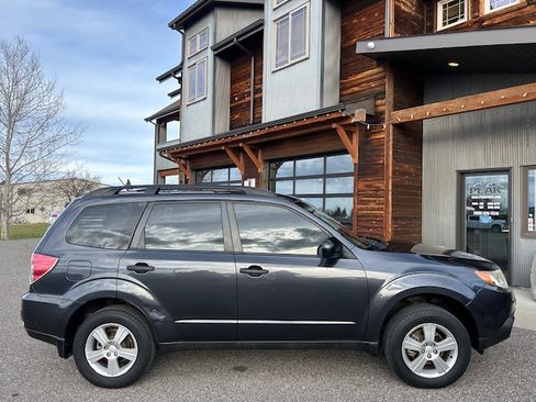 Used 2013 Subaru Forester 2.5X image 3