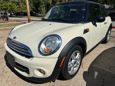 Used 2012 MINI Cooper image 1