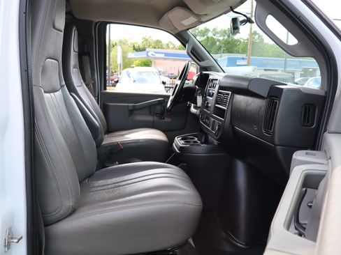 Used 2021 Chevrolet Express 2500 UNAVAIL RWD image 11