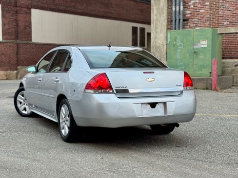 Used 2011 Chevrolet Impala image 3