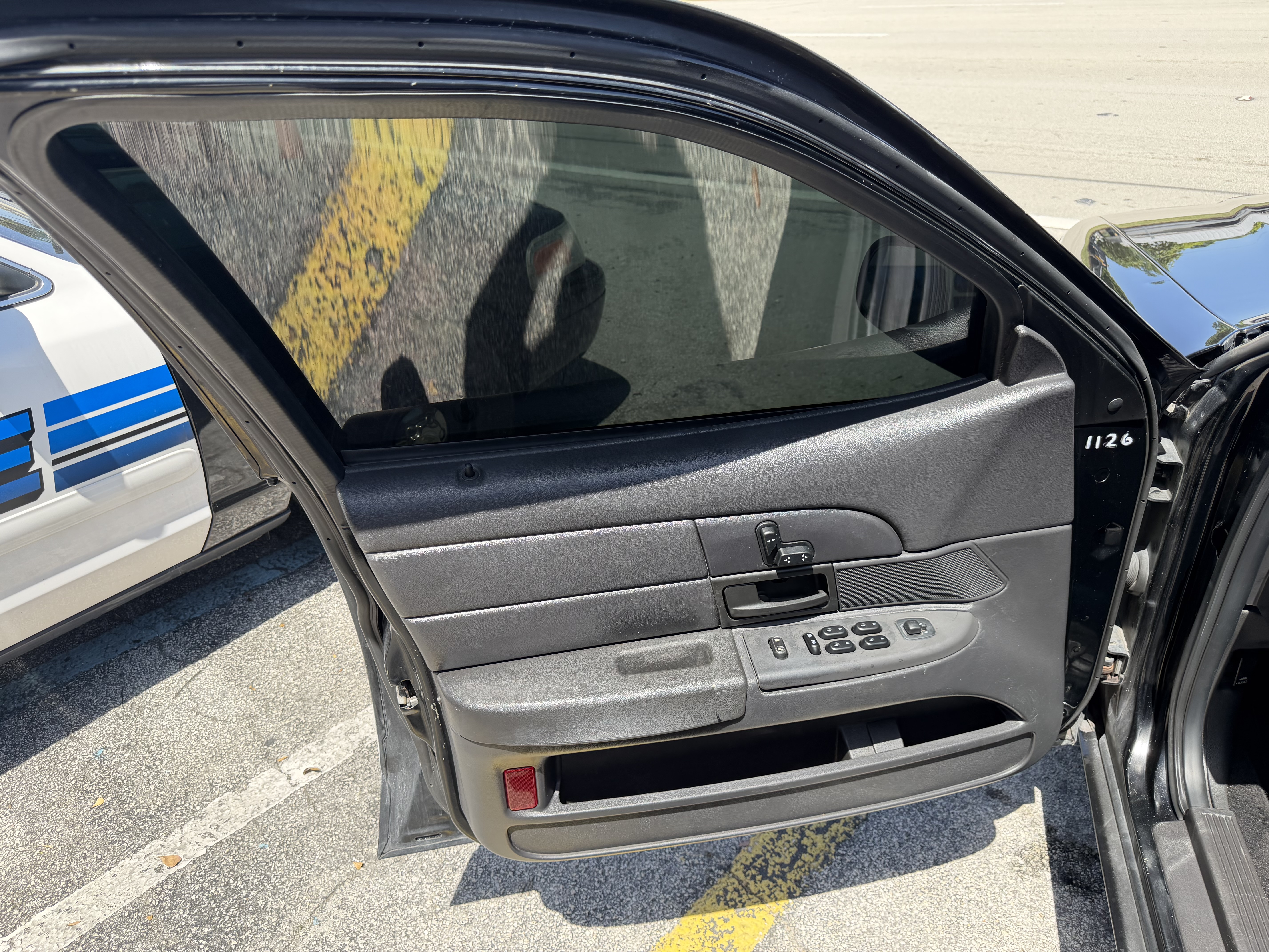 Used 2006 Ford Crown Victoria Police Interceptor RWD image 12