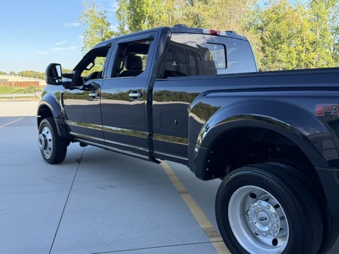 Used 2021 Ford F450 4x4 Crew Cab Platinum image 12