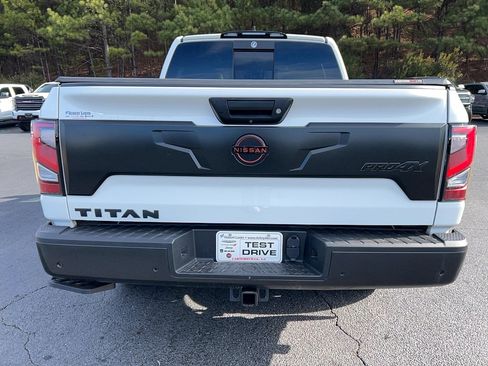 Used 2023 Nissan Titan PRO-4X image 6