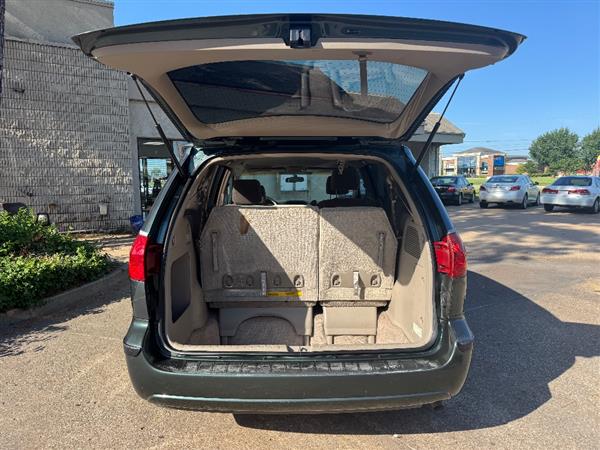 Used 2005 Toyota Sienna CE FWD image 2