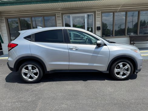 Used 2016 Honda HR-V AWD EX image 1