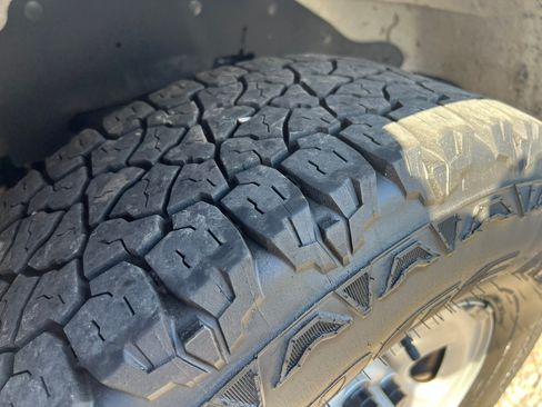 Used 2018 Chevrolet Express 3500 image 18