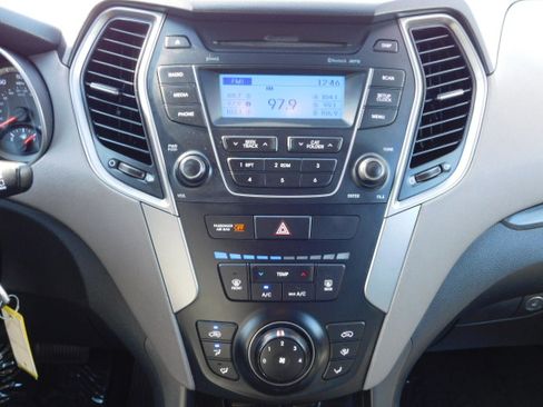 Used 2015 Hyundai Santa Fe Sport image 16