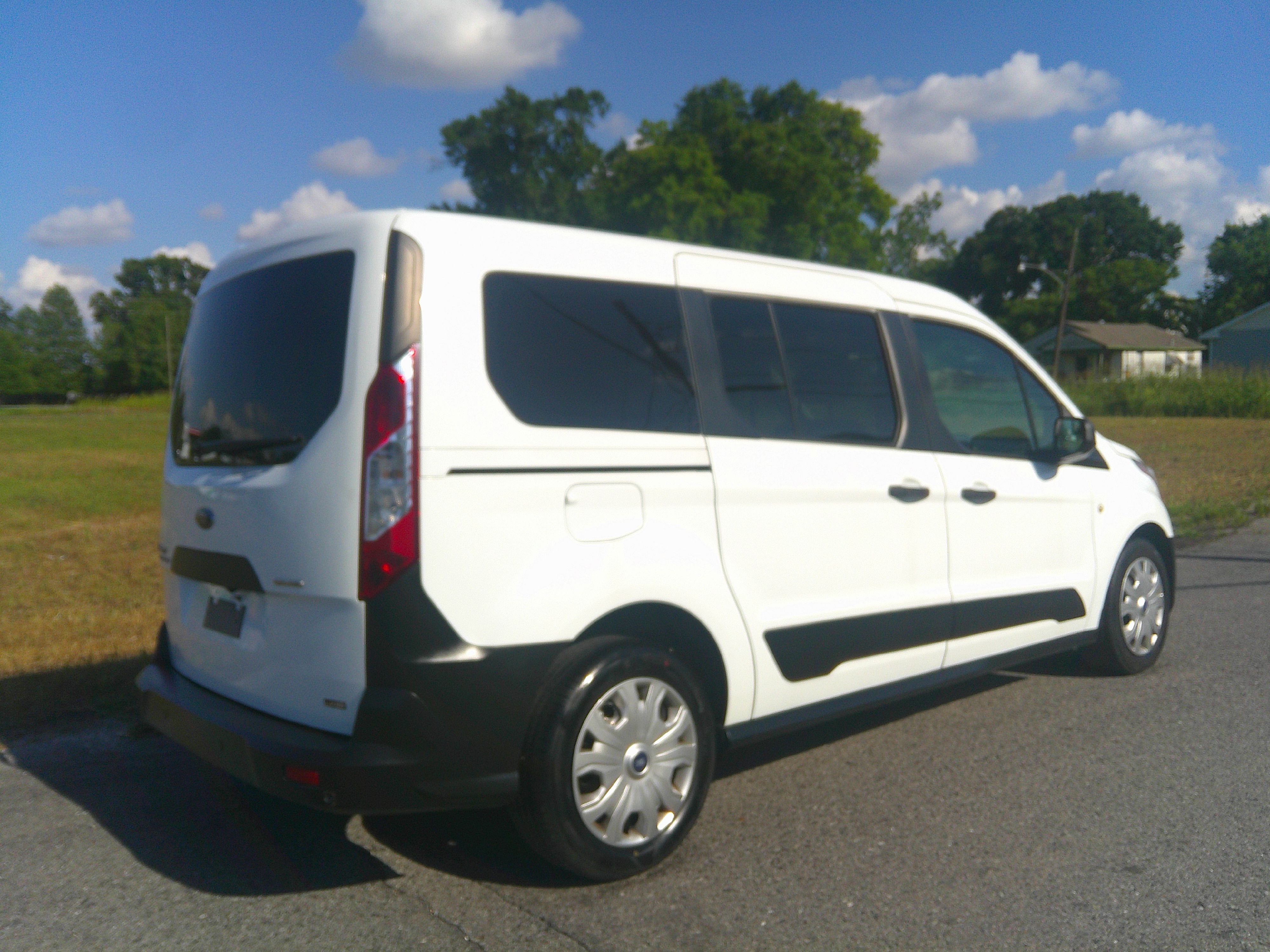 Used 2016 Ford Transit Connect XL Long Wheel Base Wagon FWD image 2