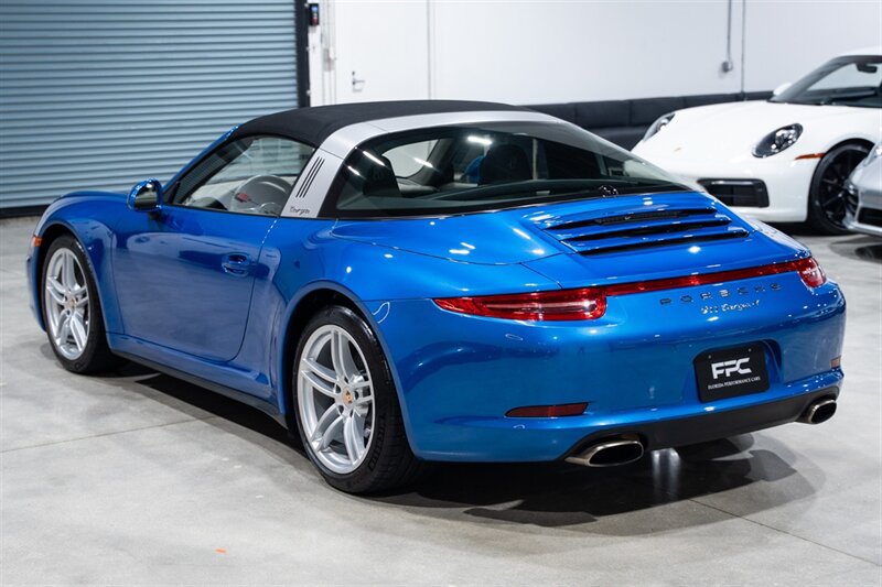 Used 2015 Porsche 911 Targa 4 AWD/4WD image 12