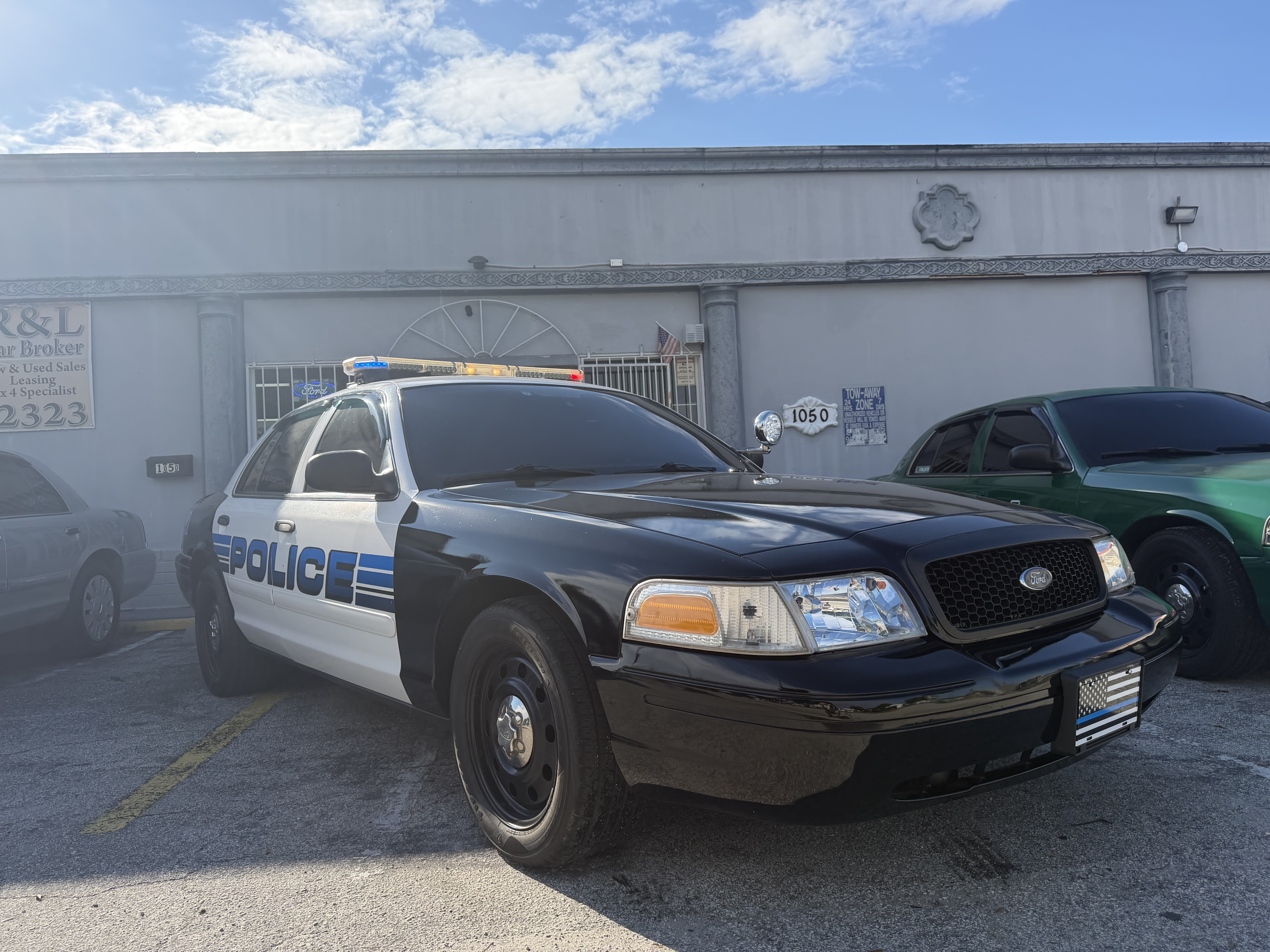 Used 2006 Ford Crown Victoria Police Interceptor RWD image 1