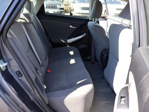 Used 2013 Toyota Prius image 16