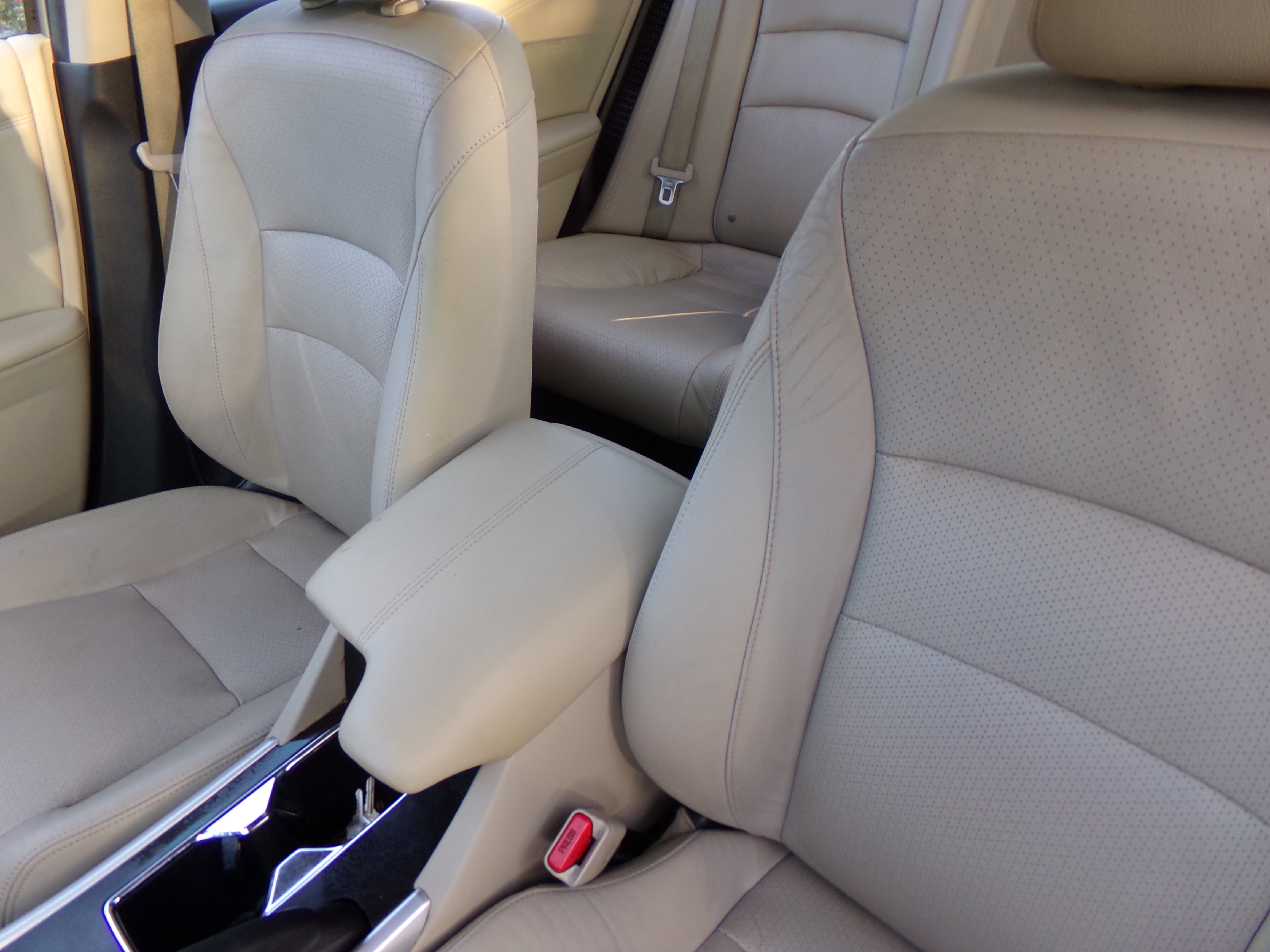 Used 2015 Honda Accord EX-L Hybrid Sedan image 14