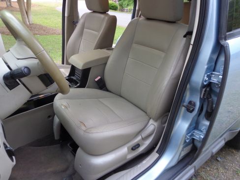 Used 2009 Ford Escape 2WD Hybrid image 11