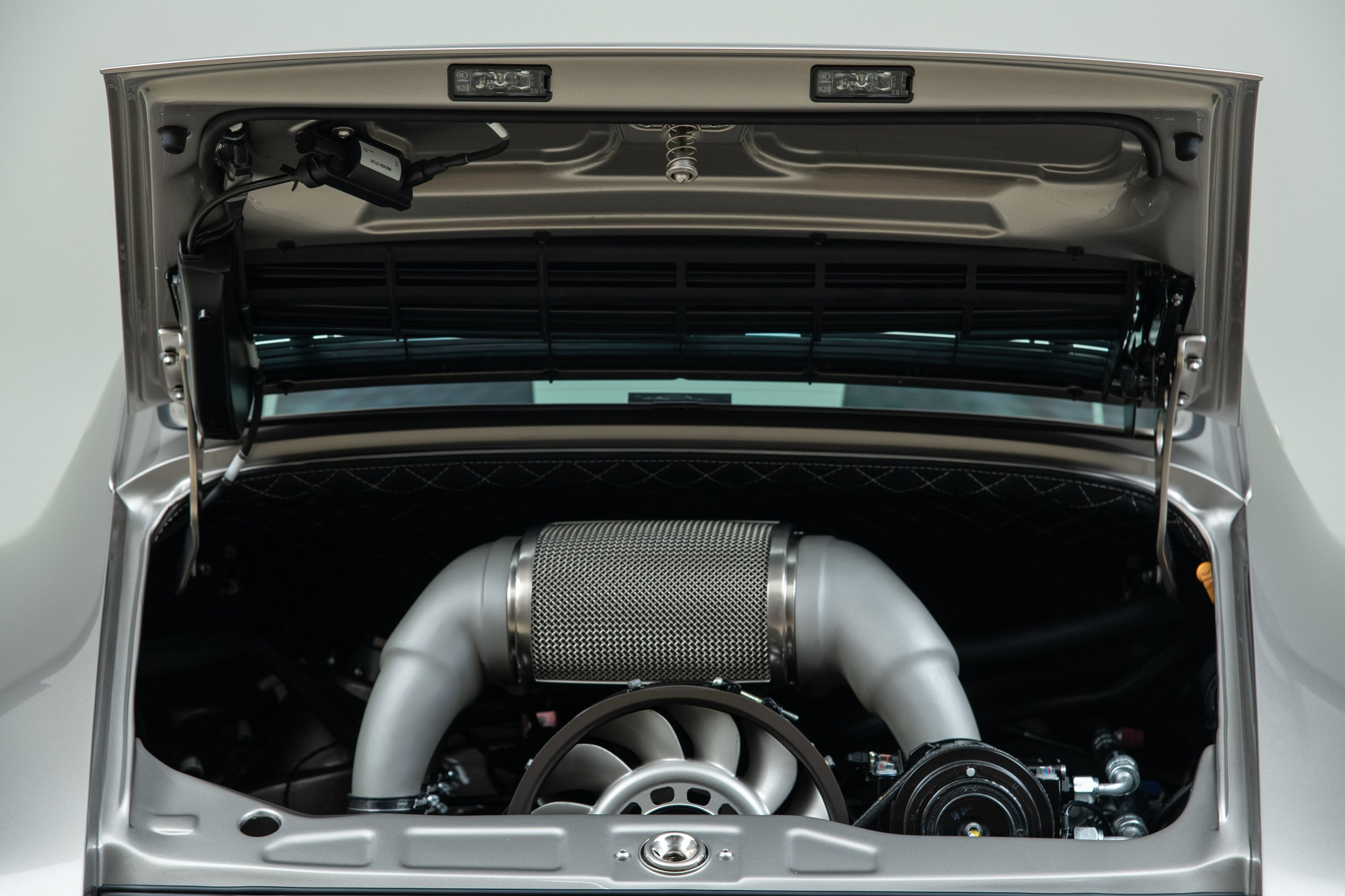 Used 1989 Porsche 911 Carrera RWD image 31
