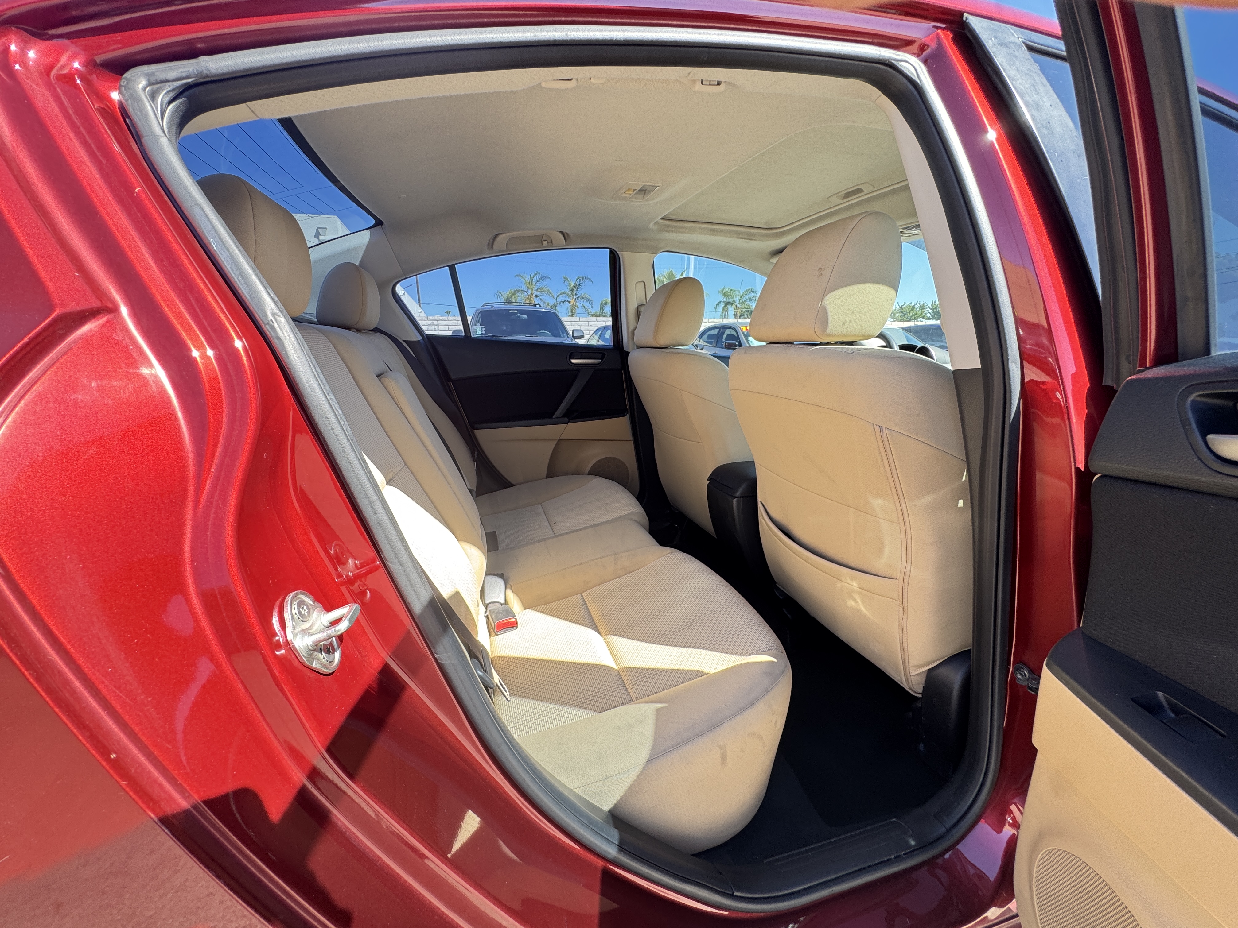 Used 2010 MAZDA MAZDA3 i Touring Sedan FWD image 18
