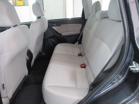 Used 2015 Subaru Forester 2.5i Premium image 15