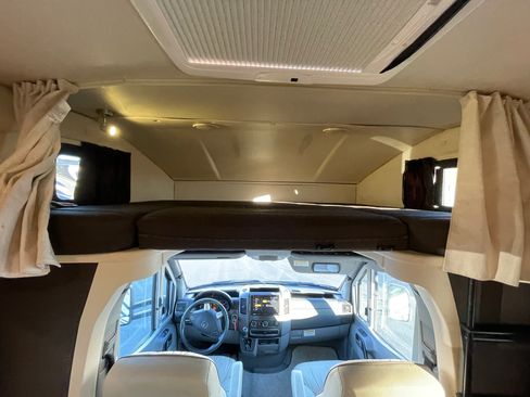 Used 2015 Mercedes-Benz Sprinter 4500 image 55