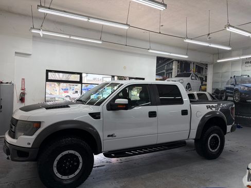 Used 2013 Ford F150 4x4 Crew Cab SVT Raptor image 3