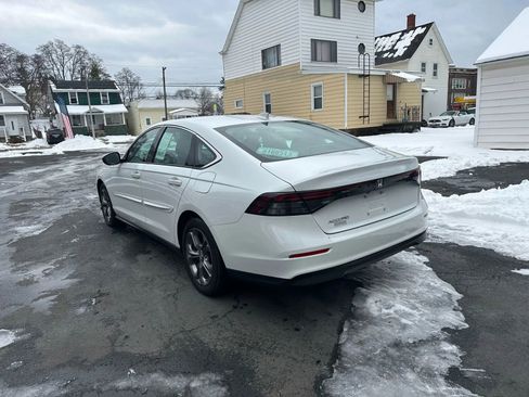 Used 2024 Honda Accord EX image 4