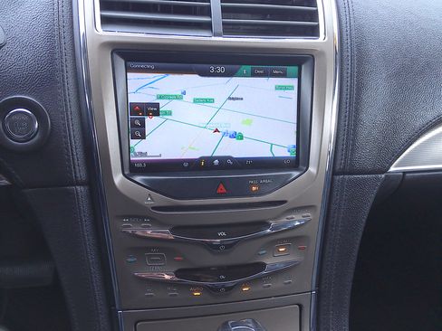 Used 2015 Lincoln MKX image 15