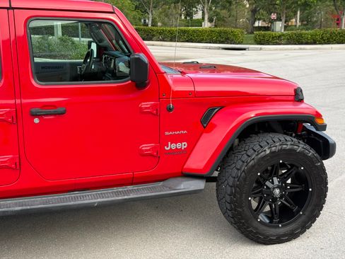 Used 2019 Jeep Wrangler 4WD Unlimited Sahara image 51