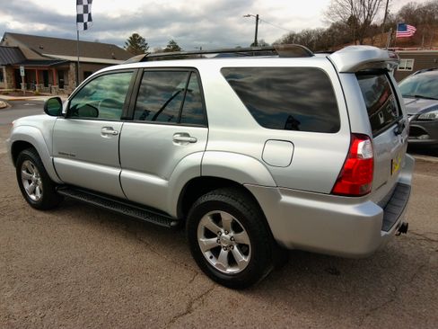 Used 2007 Toyota 4Runner Limited image 3