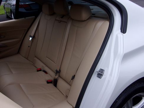 Used 2013 BMW 328i xDrive Sedan AWD/4WD image 23