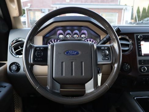Used 2011 Ford F250 Lariat image 16