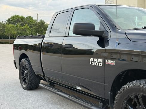 Used 2014 RAM 1500 ST RWD image 67