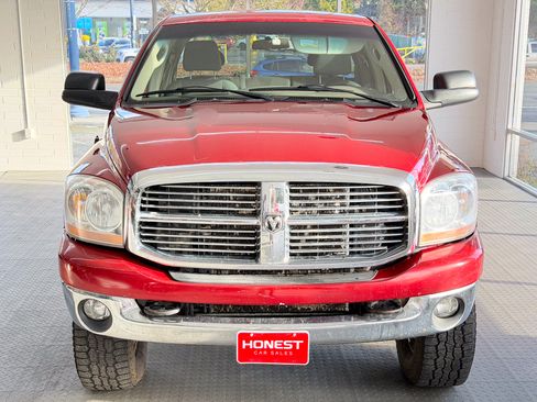 Used 2006 Dodge Ram 2500 Truck SLT image 2